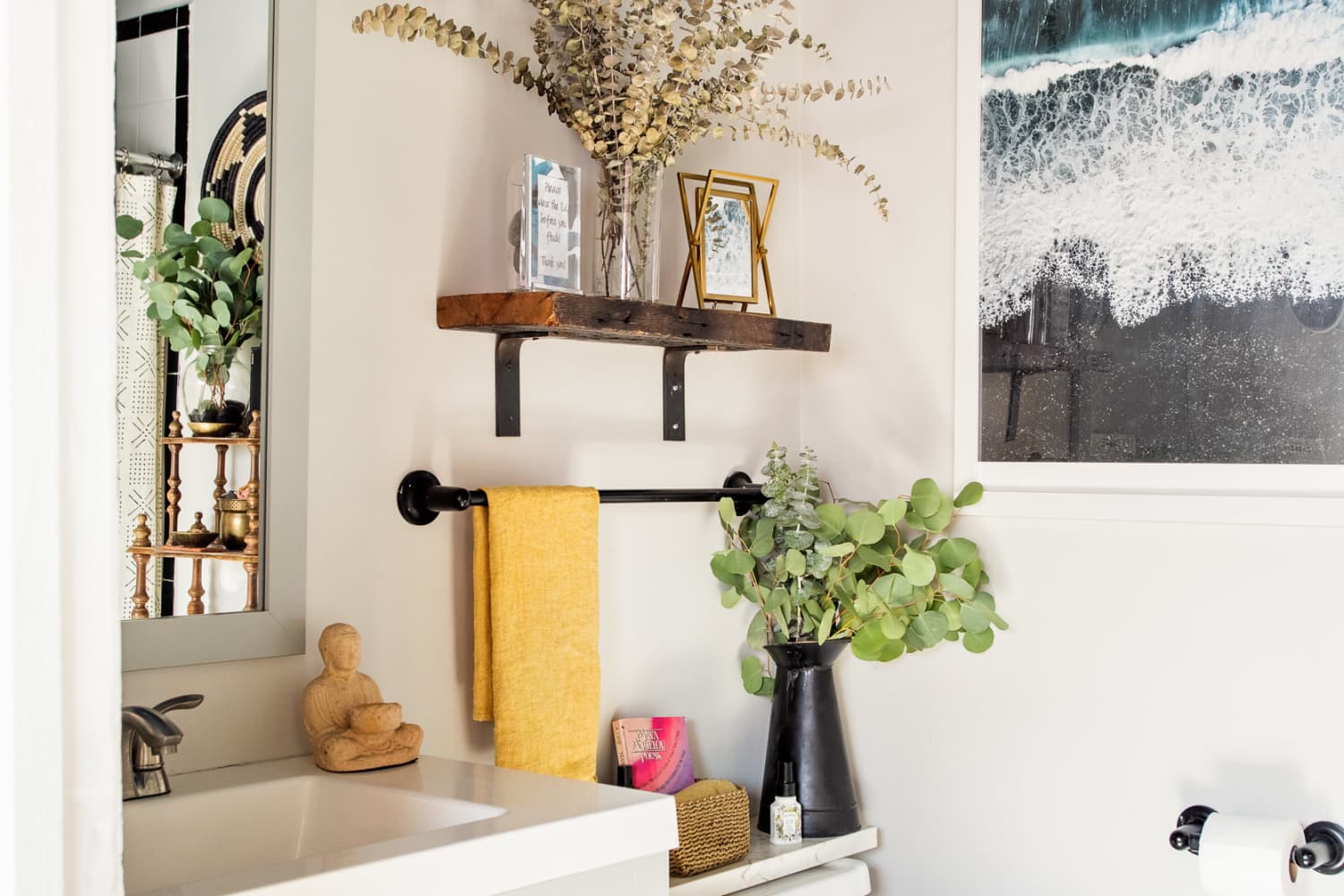 Above toilet outlet decor